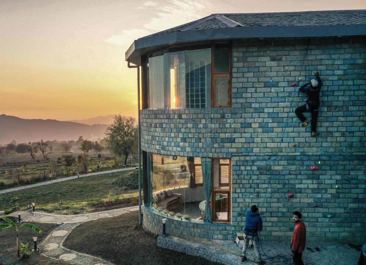 Zostel Plus Bir Bagian luar foto